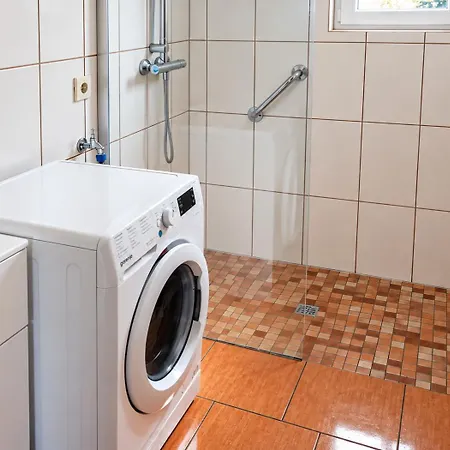 Apartment Monteurwohnungen In Hilmerstrasse *